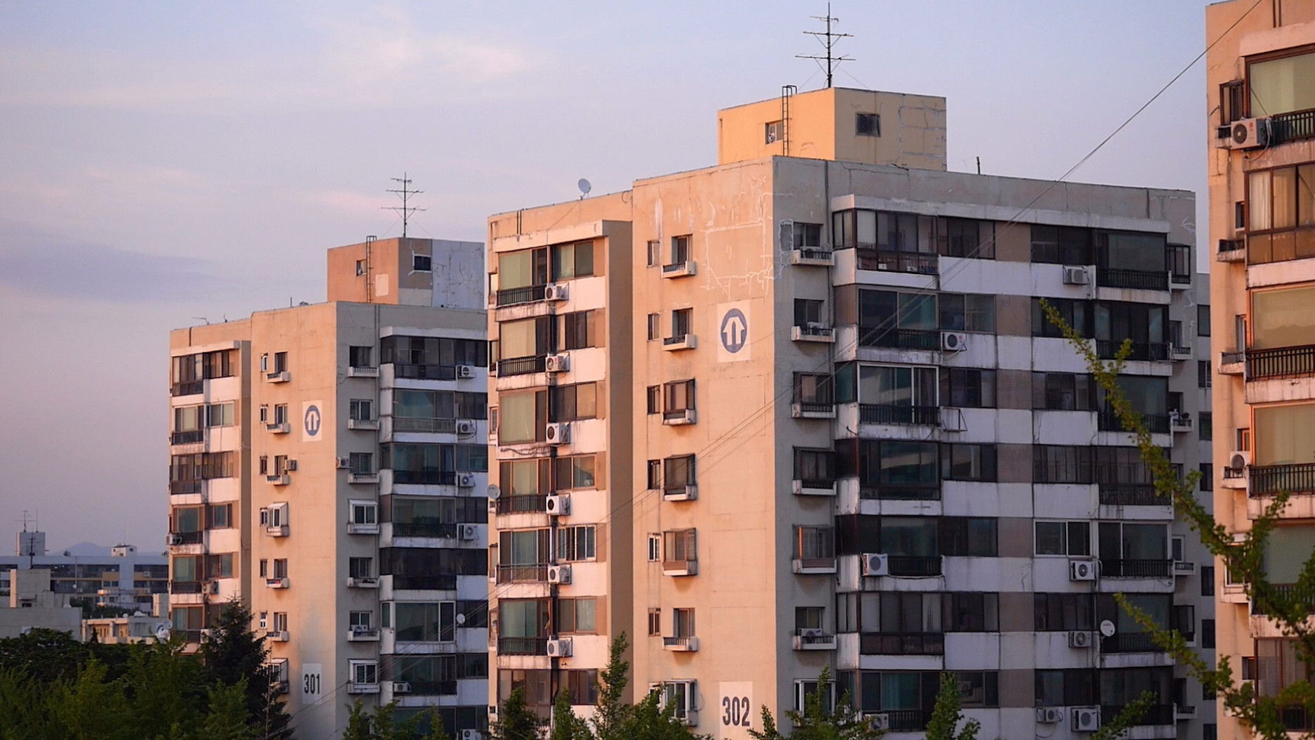 Backdrop for A Long Farewell