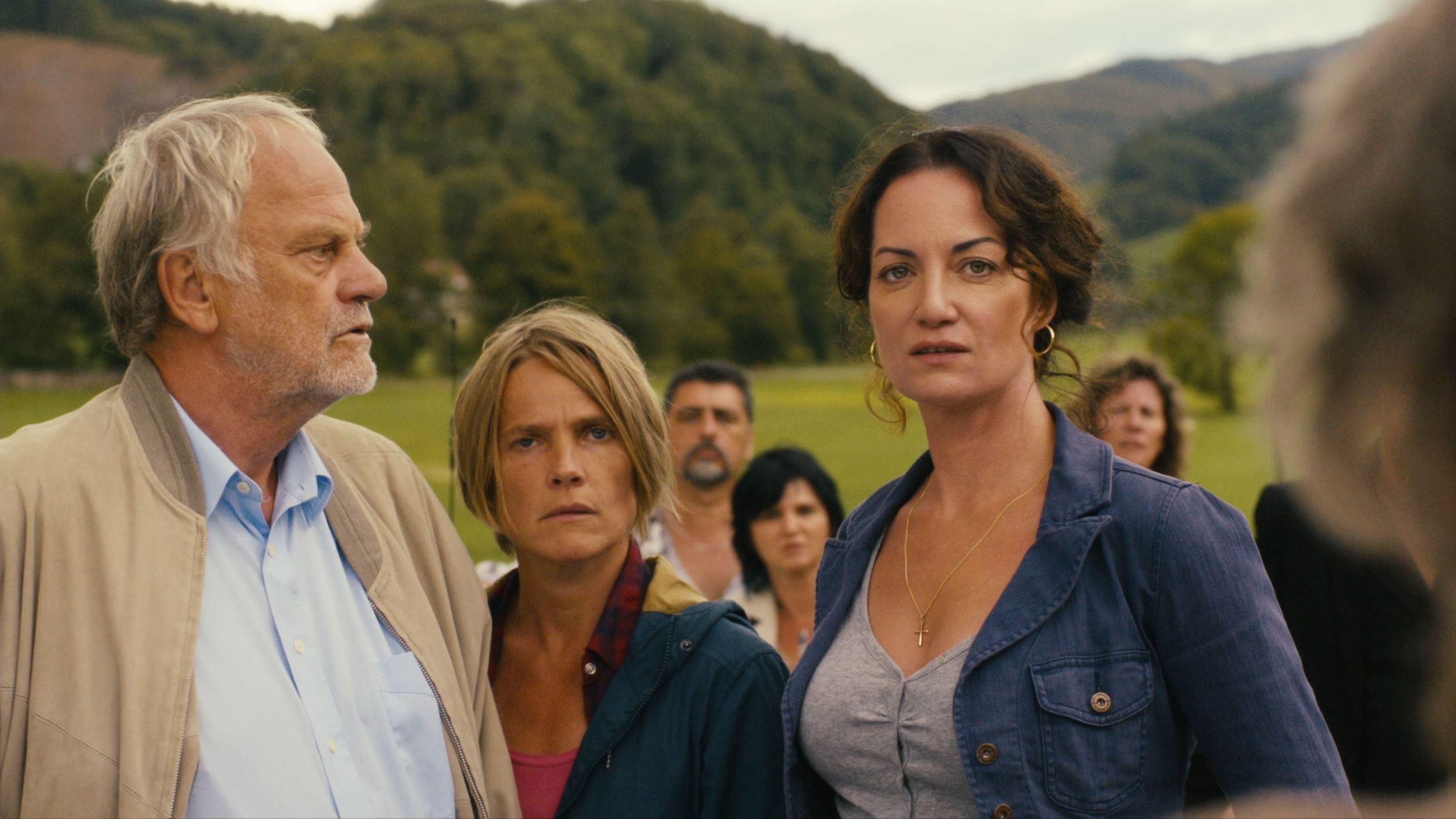 Backdrop for Die Kirche bleibt im Dorf