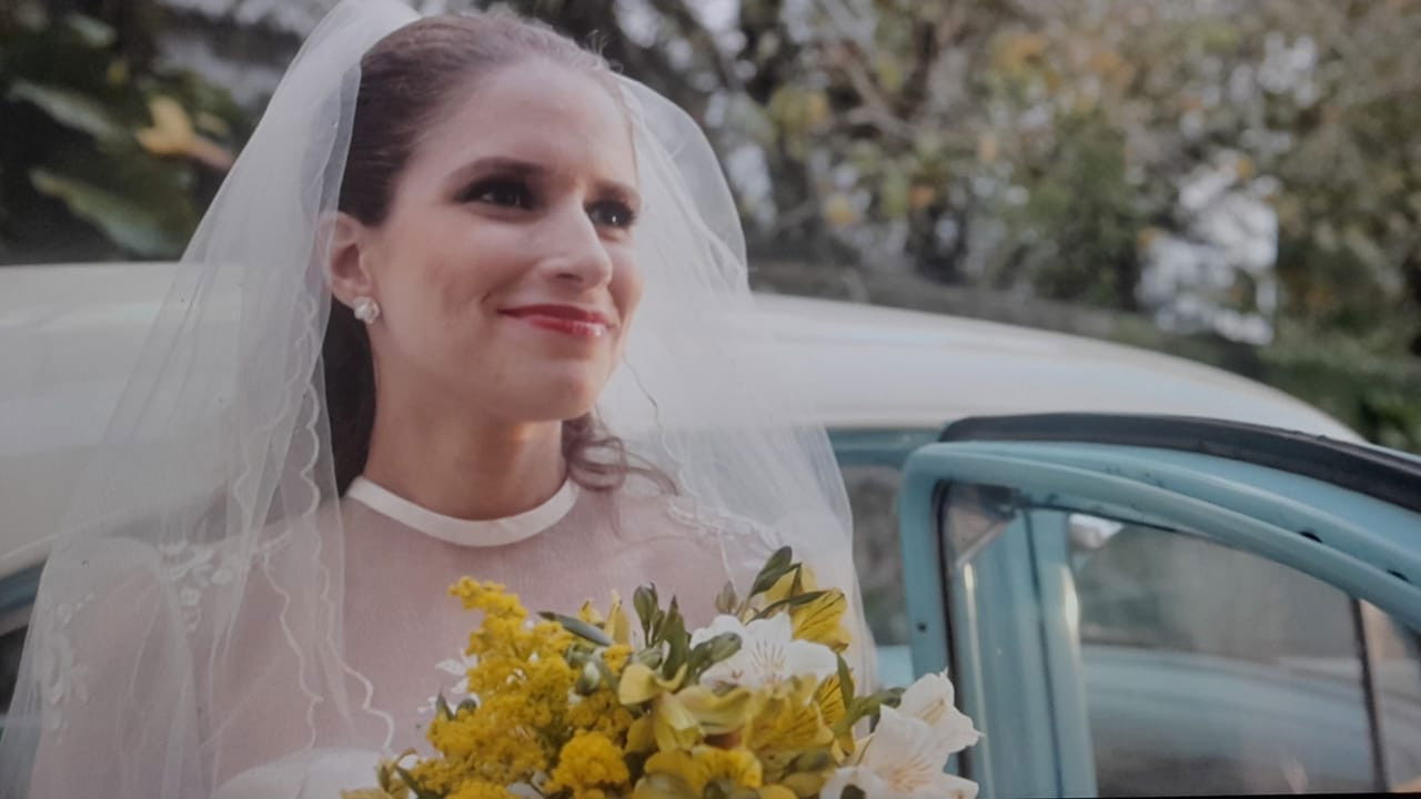 Backdrop for No One Loves Anyone For More Than Two Years