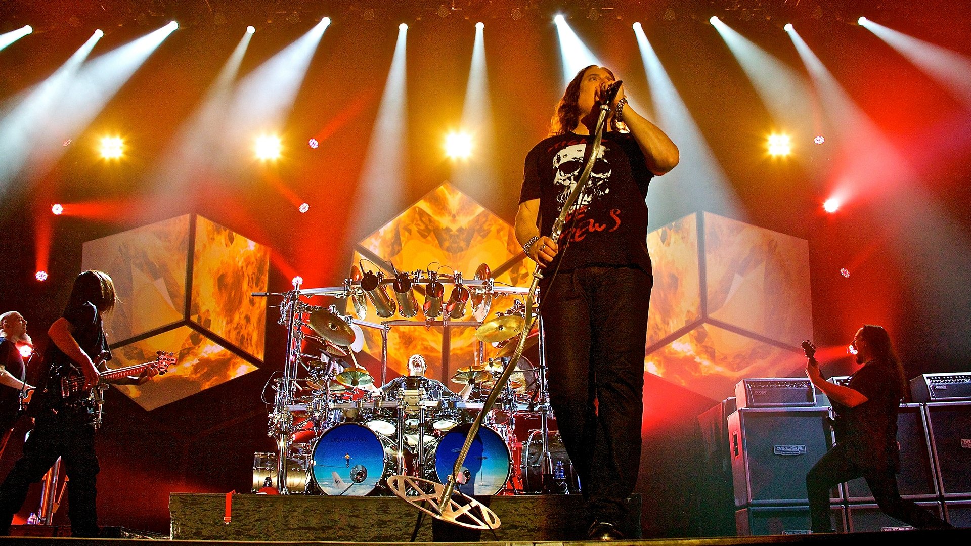 Backdrop for Dream Theater - Live at Luna Park