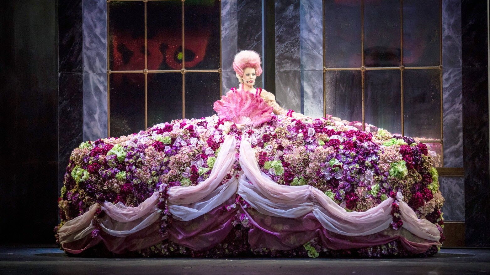 Backdrop for 1789 : Les Amants de la Bastille