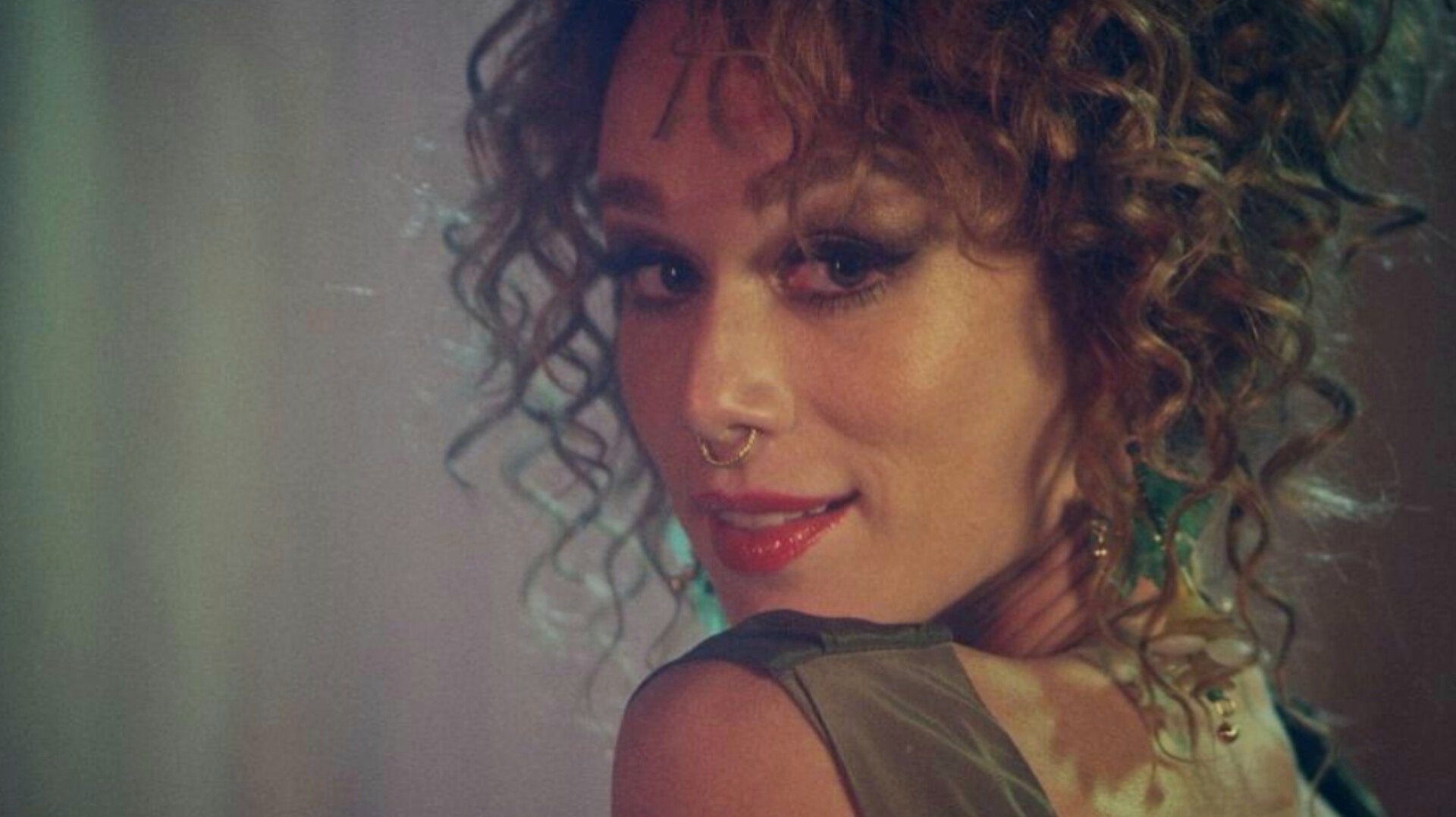 Backdrop for Zodíaca – O Monólogo Definitivo de Cada Signo