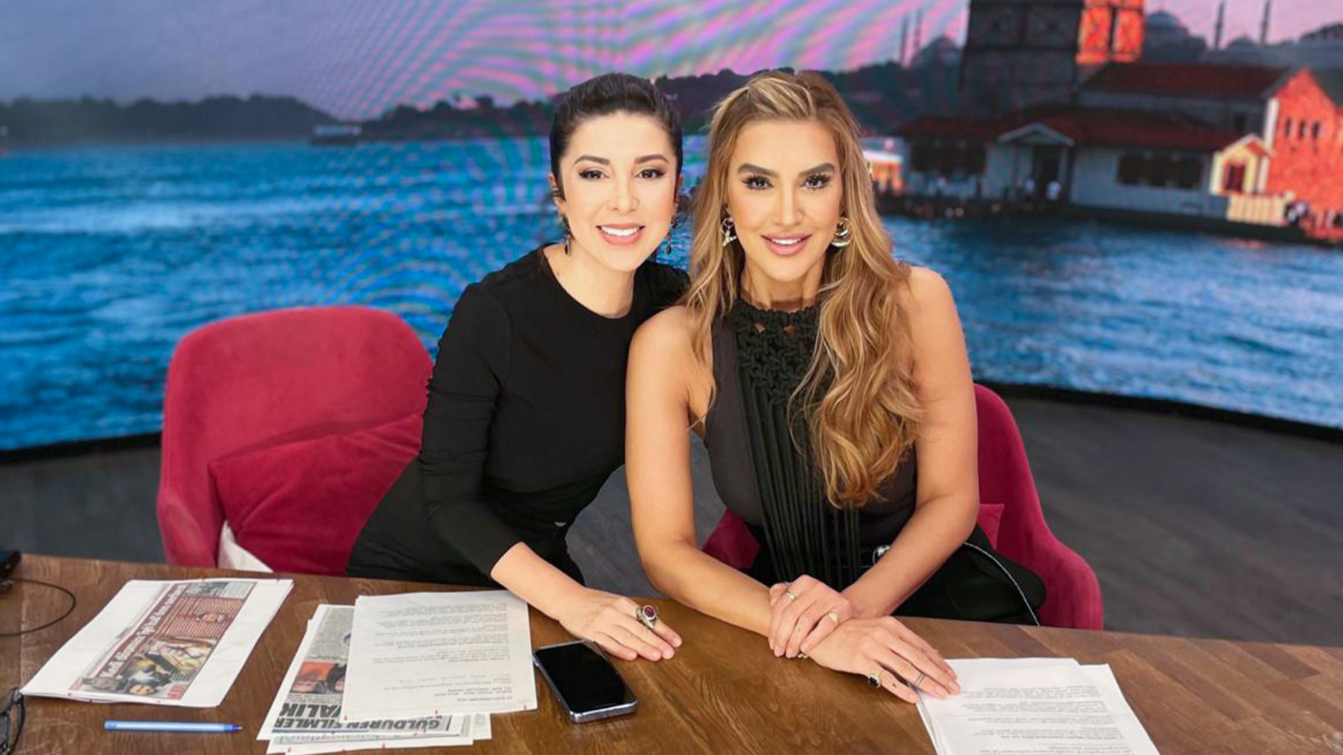 Backdrop for Aramızda Kalmasın