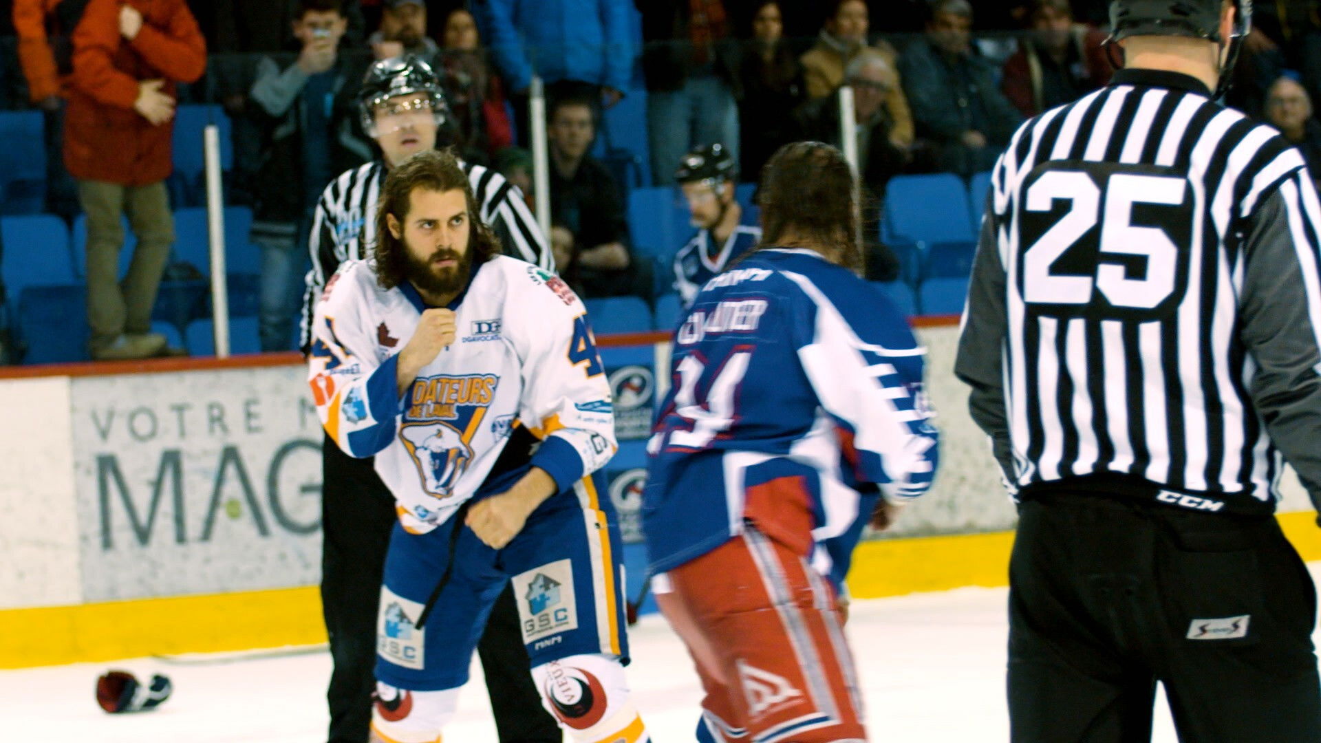 Backdrop for Avec Pas D’Gants