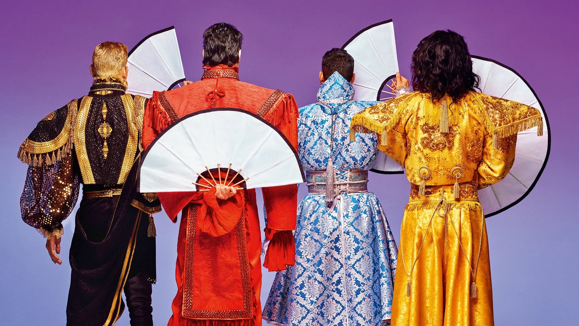 Backdrop for Locomía