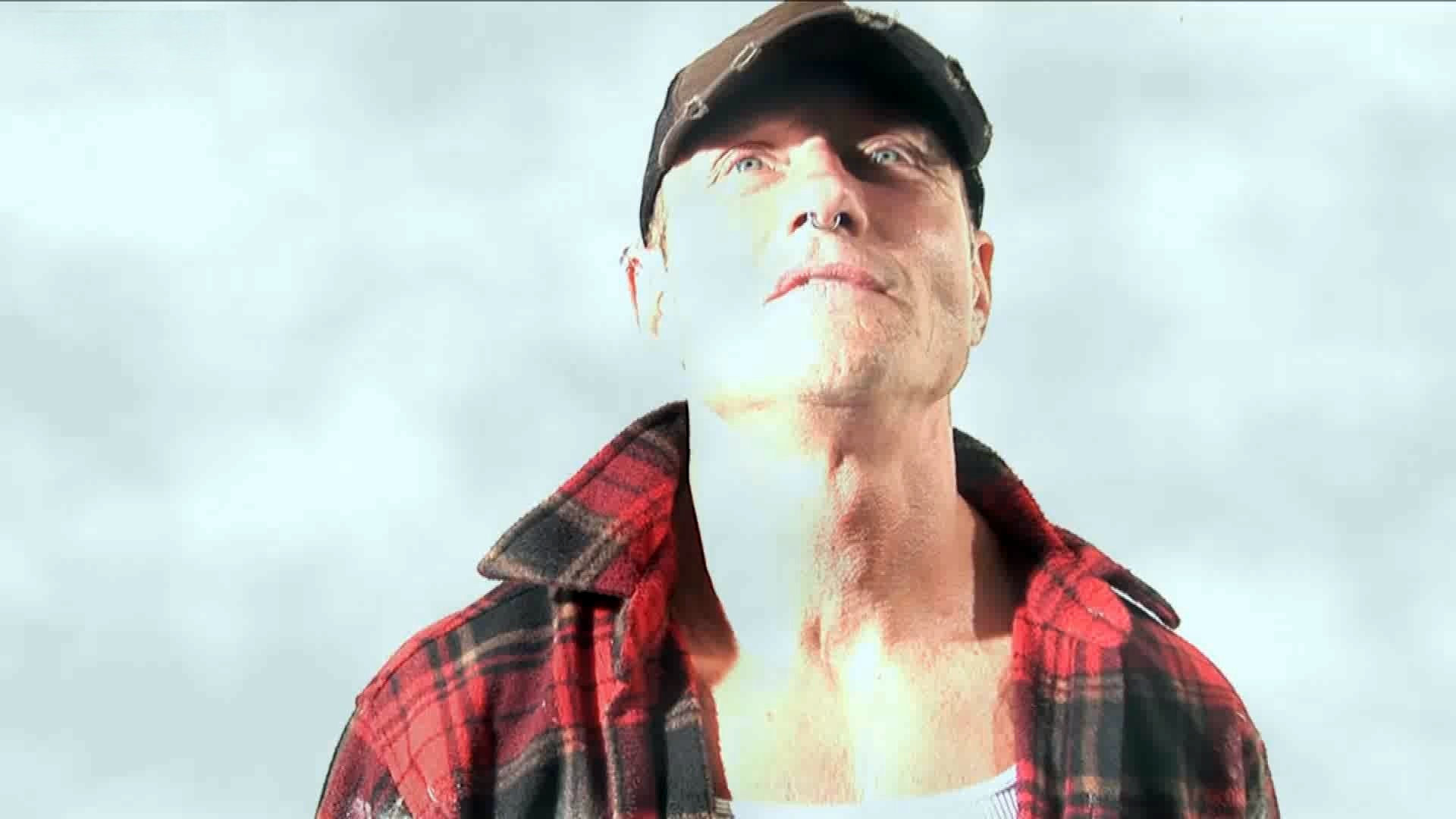 Backdrop for Baise moi, Le Ciel T'aidera