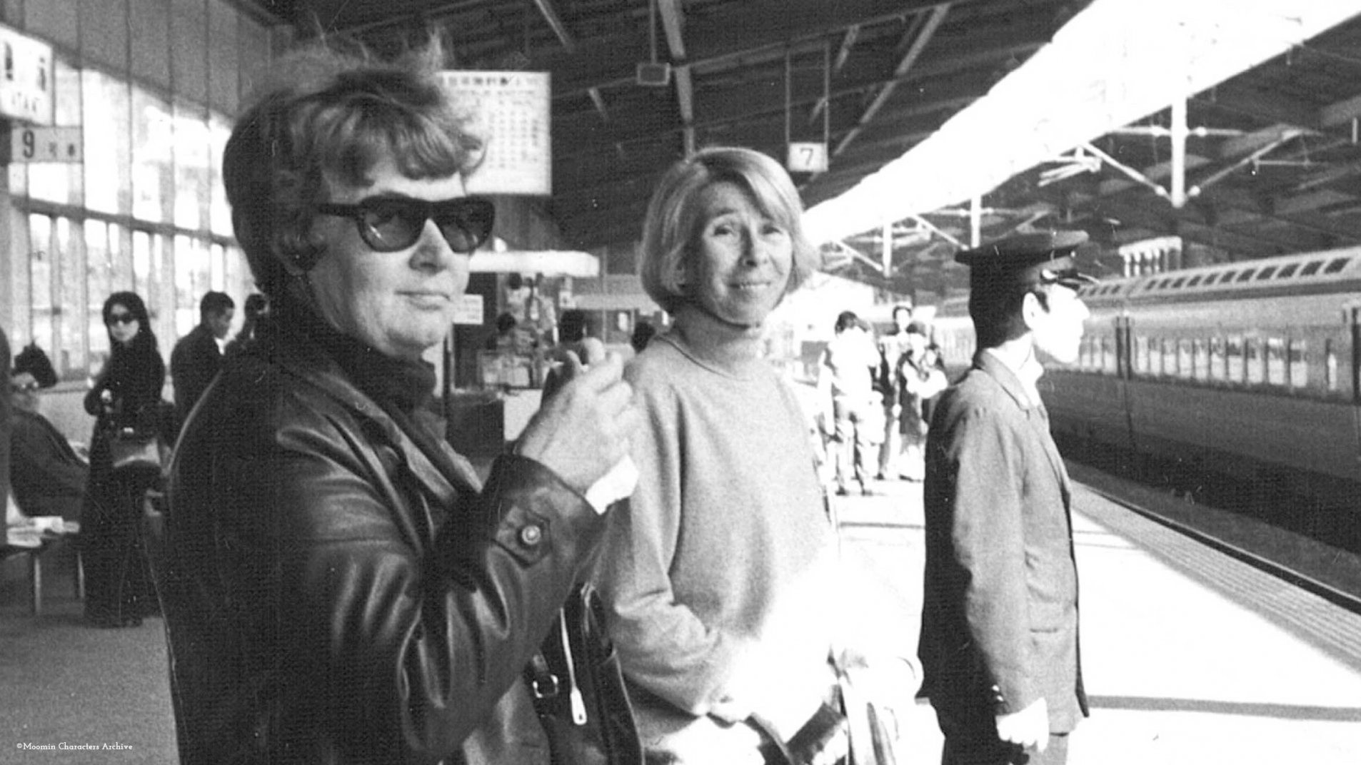 Backdrop for Tove and Tooti in Europe