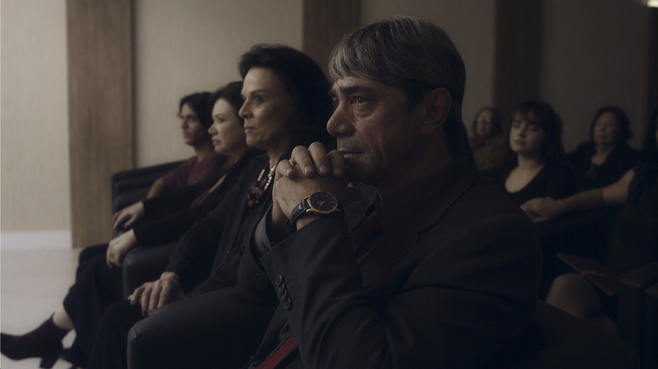 Backdrop for Achados Não Procurados