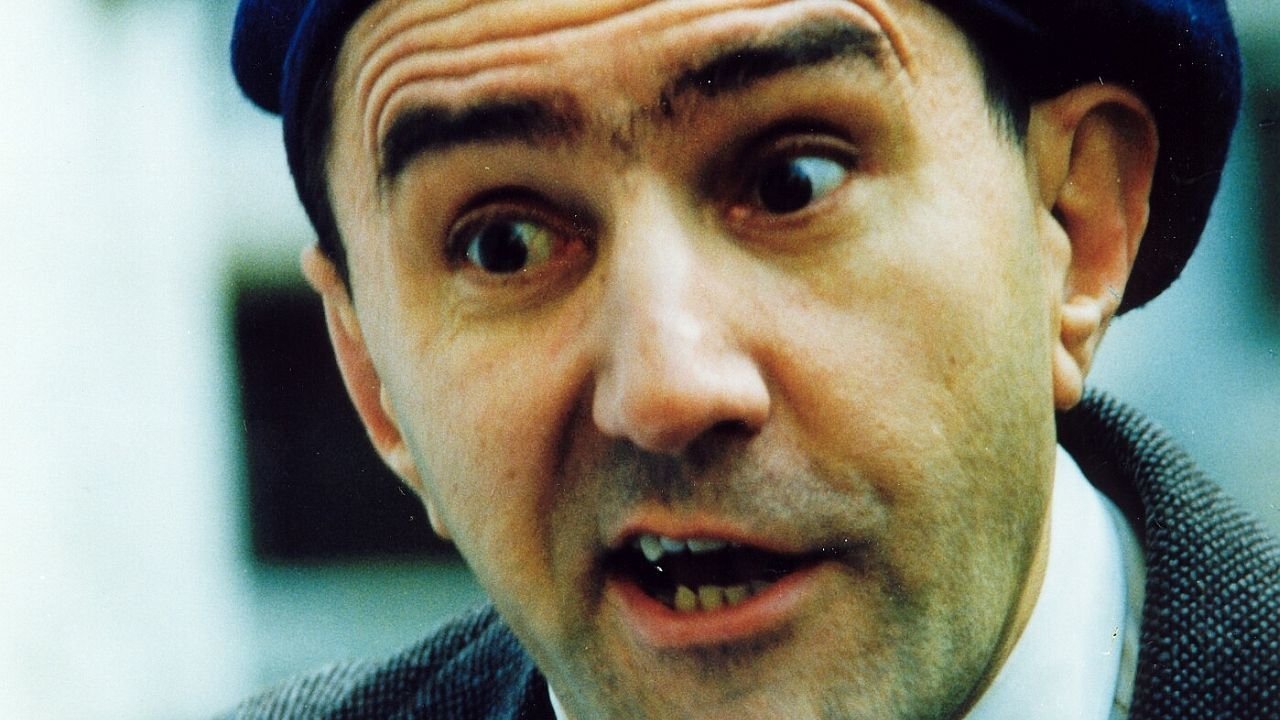 Backdrop for 6:3, Play It Again Tutti