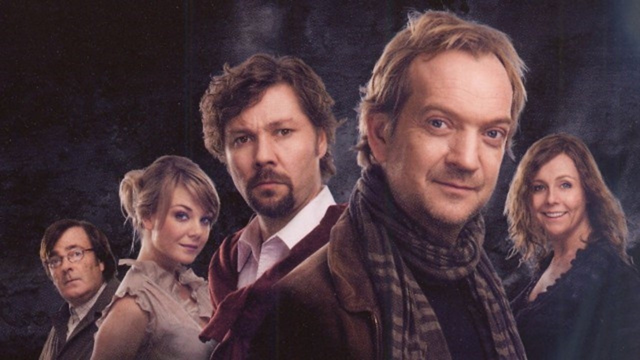 Backdrop for Good Night, Darling