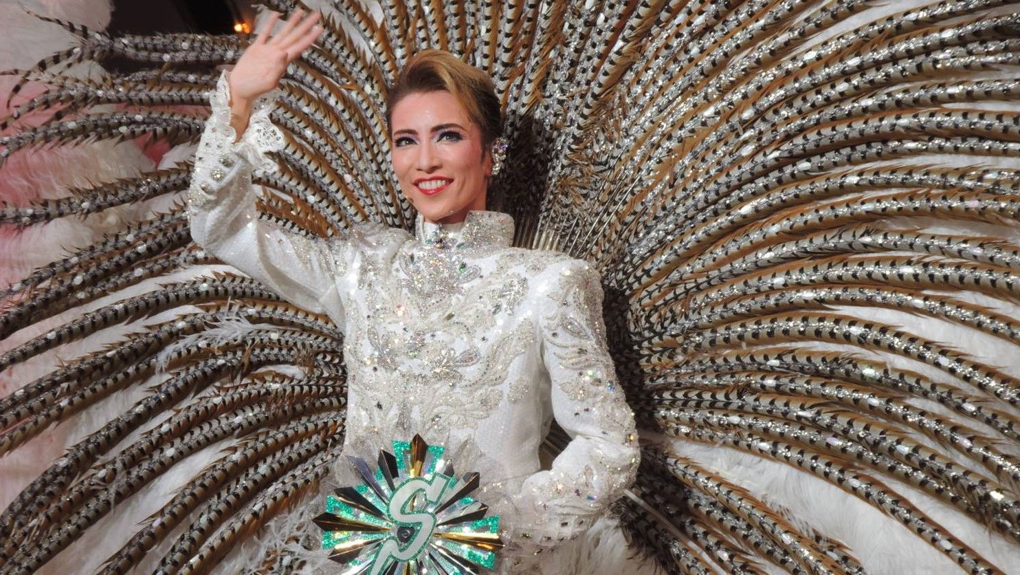 Backdrop for Dramatic “S”!