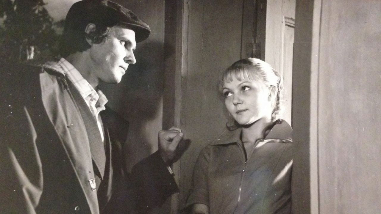 Backdrop for ‎The Girl and Grand‎