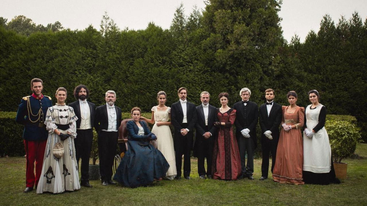 Backdrop for Lobos e Cordeiros