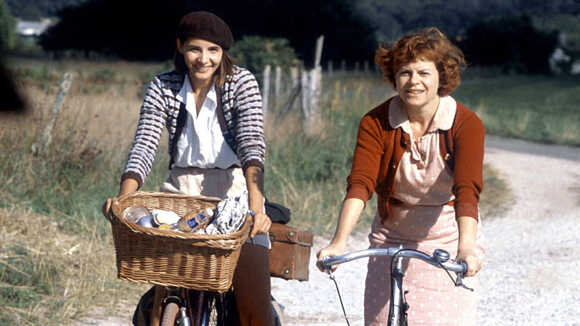 Backdrop for Les beaux jours