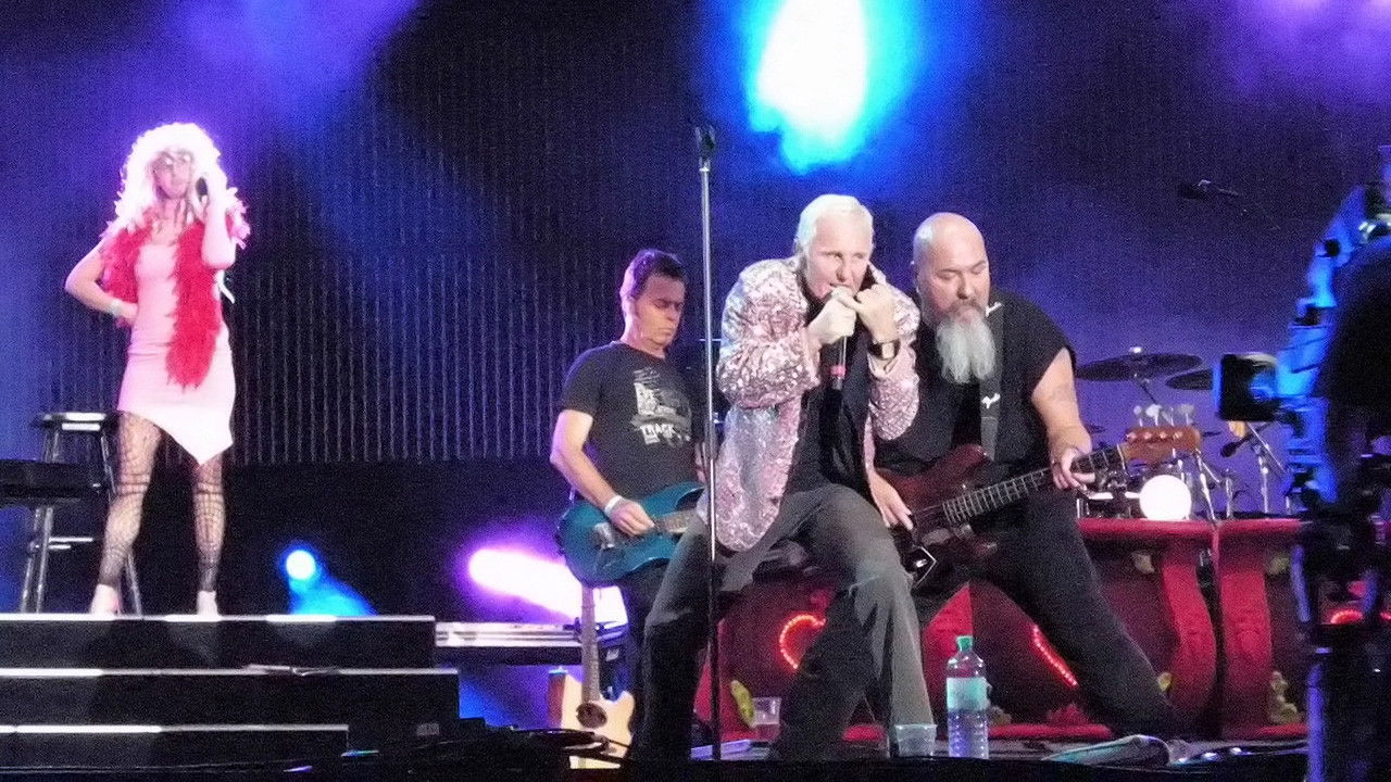 Backdrop for Erste Allgemeine Verunsicherung - 100 Jahre EAV Live!