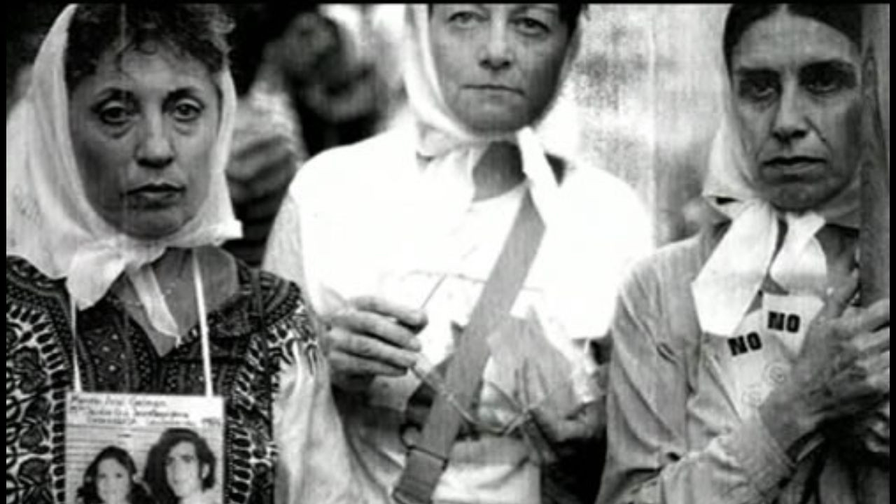 Backdrop for ¿Quién soy yo?