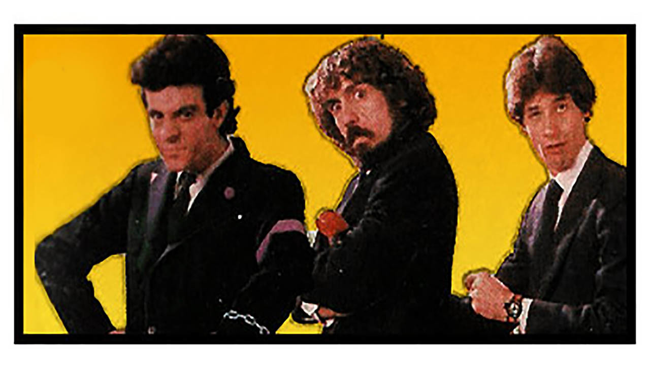 Backdrop for Martes y Trece