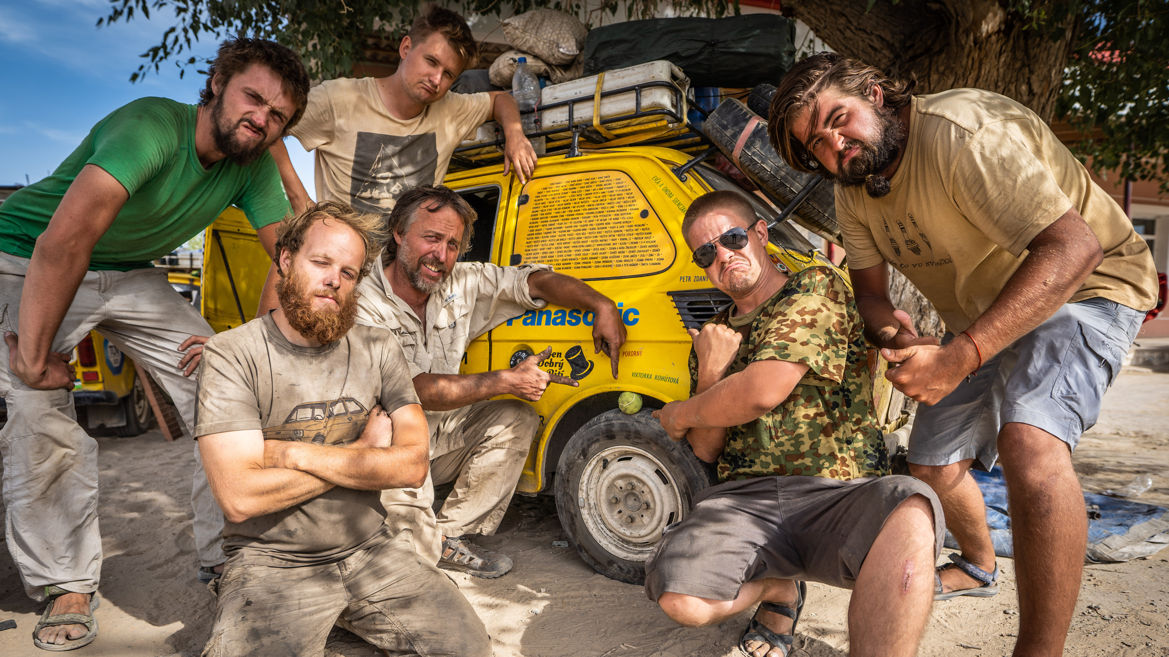 Backdrop for Trabantem tam a zase zpátky