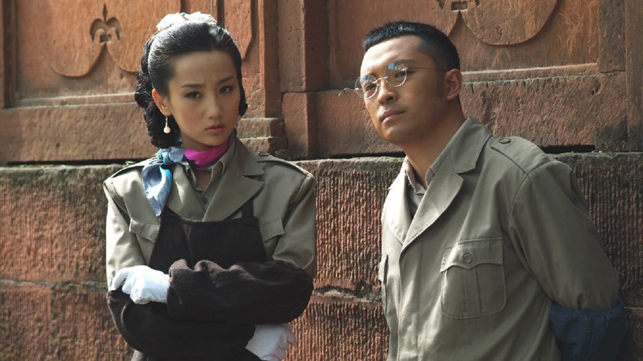 Backdrop for 密战峨眉