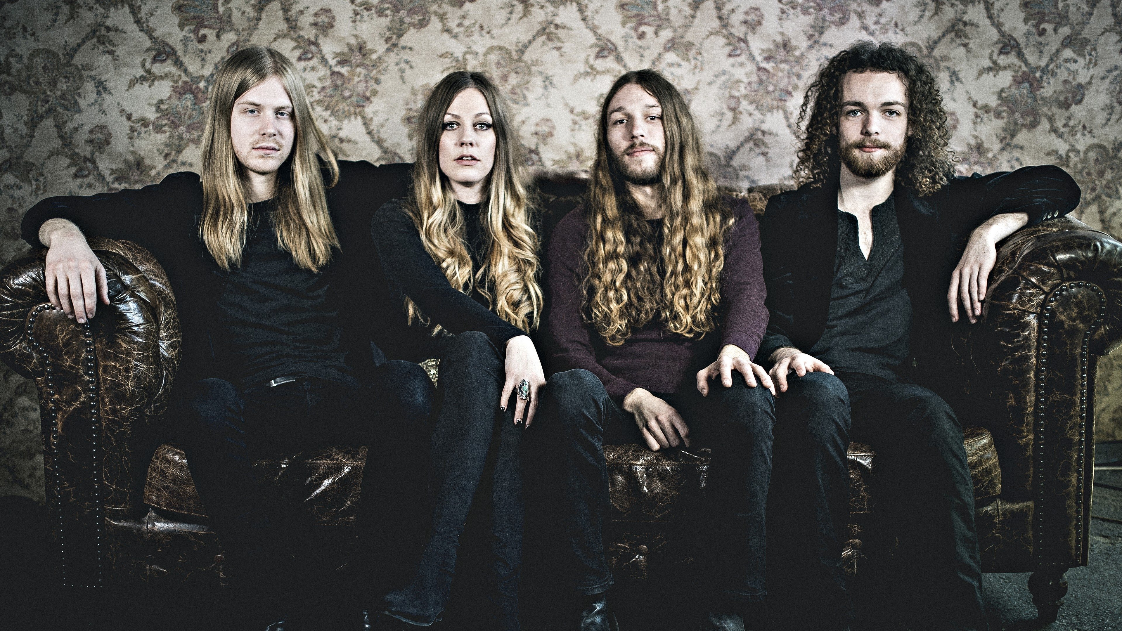 Backdrop for Blues Pills - Lady in Gold - Live in Paris