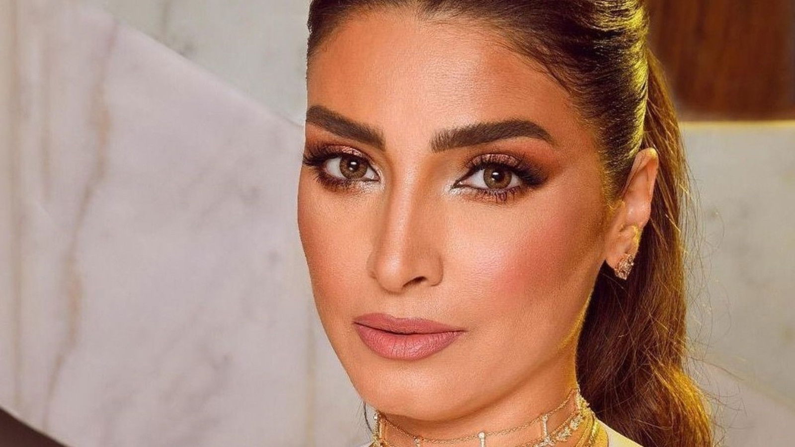 Backdrop for Deviation