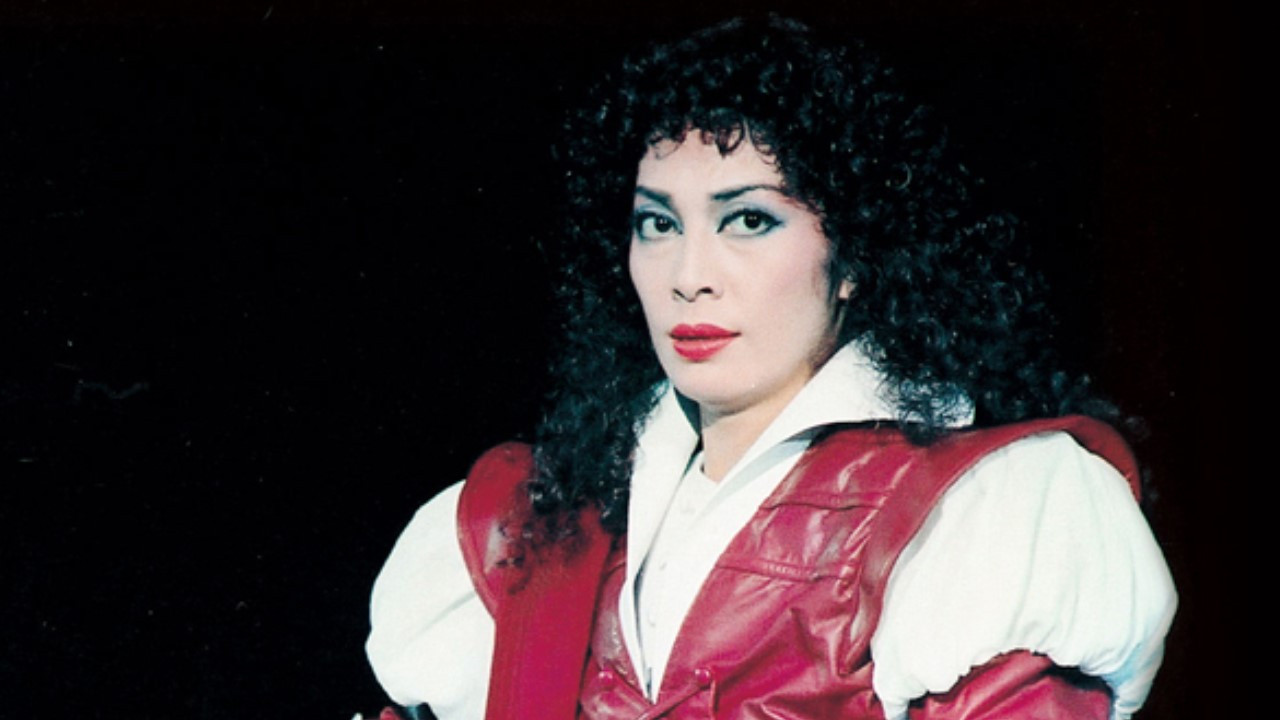 Backdrop for Spreading Golden Wings