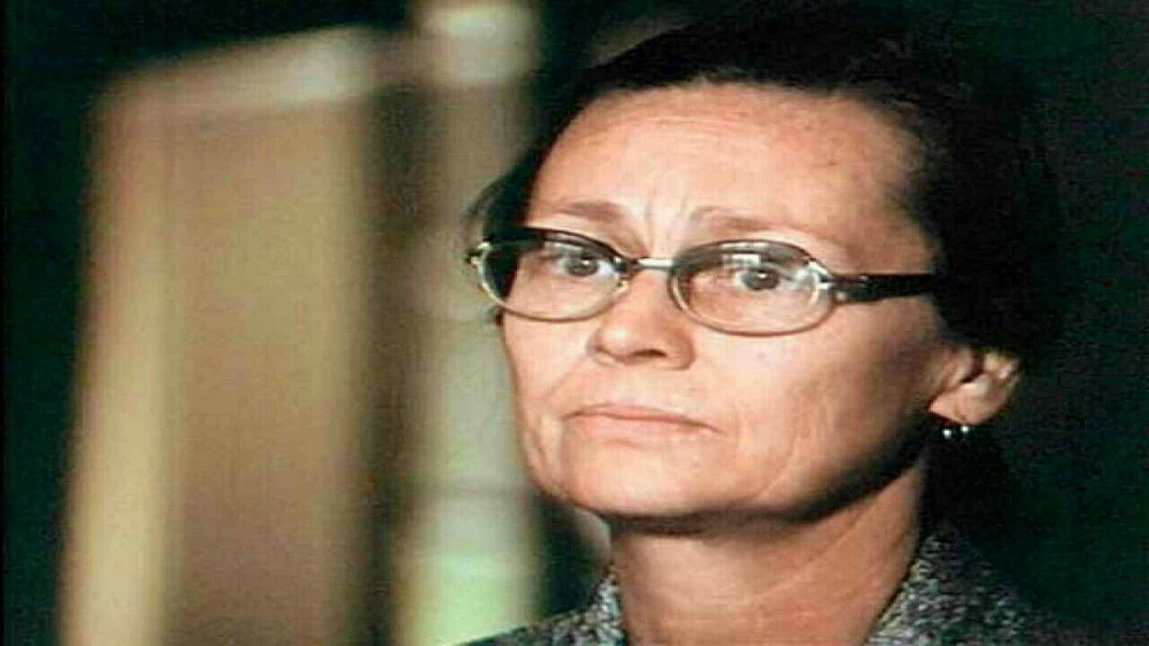 Backdrop for 36 Chowringhee Lane