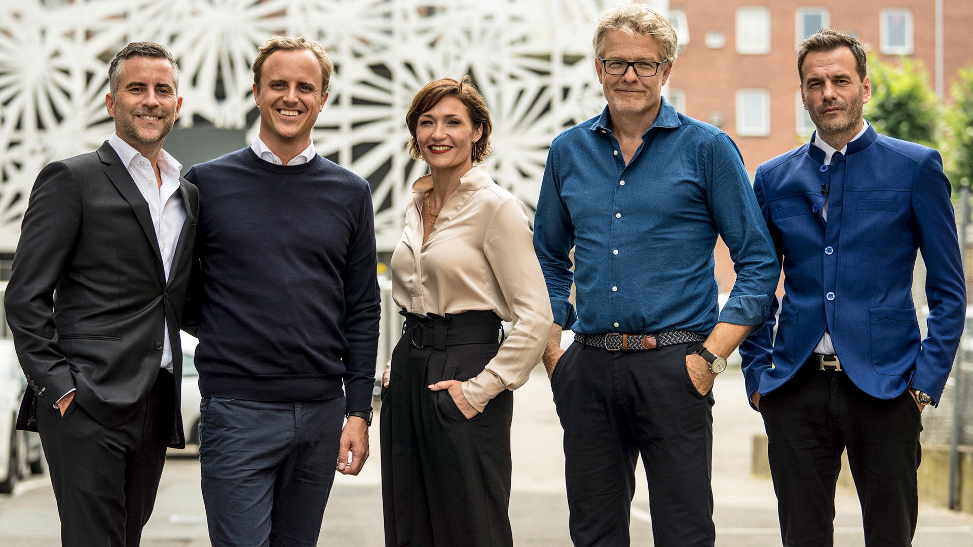 Backdrop for Løvens hule - velkommen til virkeligheden