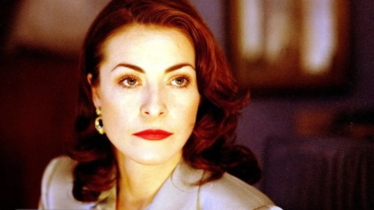 Backdrop for Deep Secrets