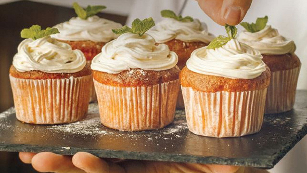 Backdrop for Sugarly Yours!