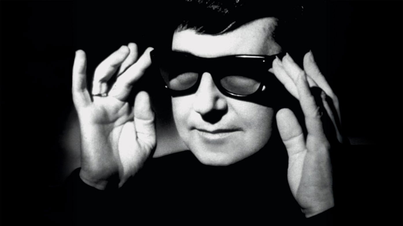 Backdrop for Roy Orbison: Black and White Night 30