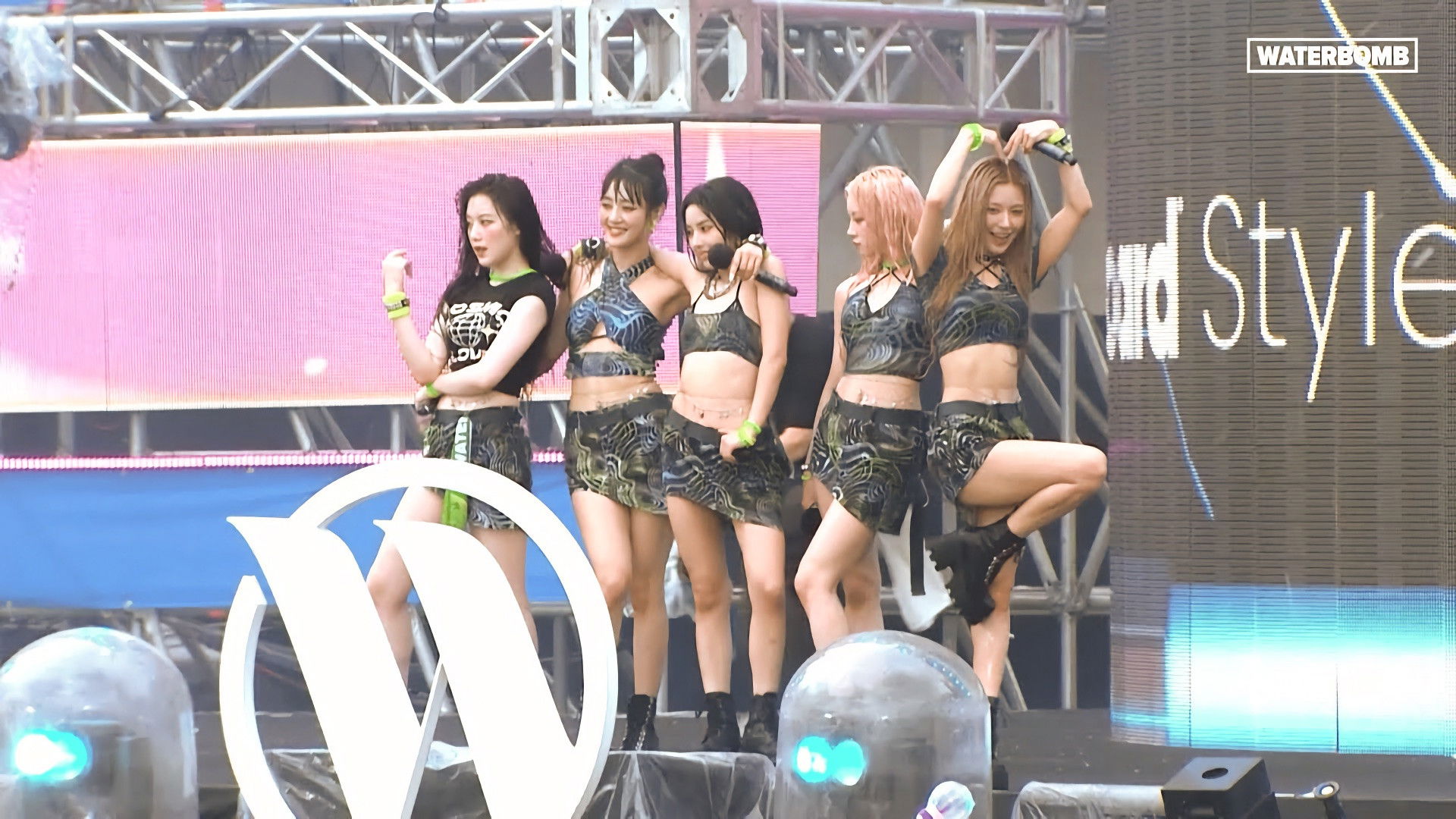 Backdrop for (G)I-DLE 2022 WATERBOMB SEOUL