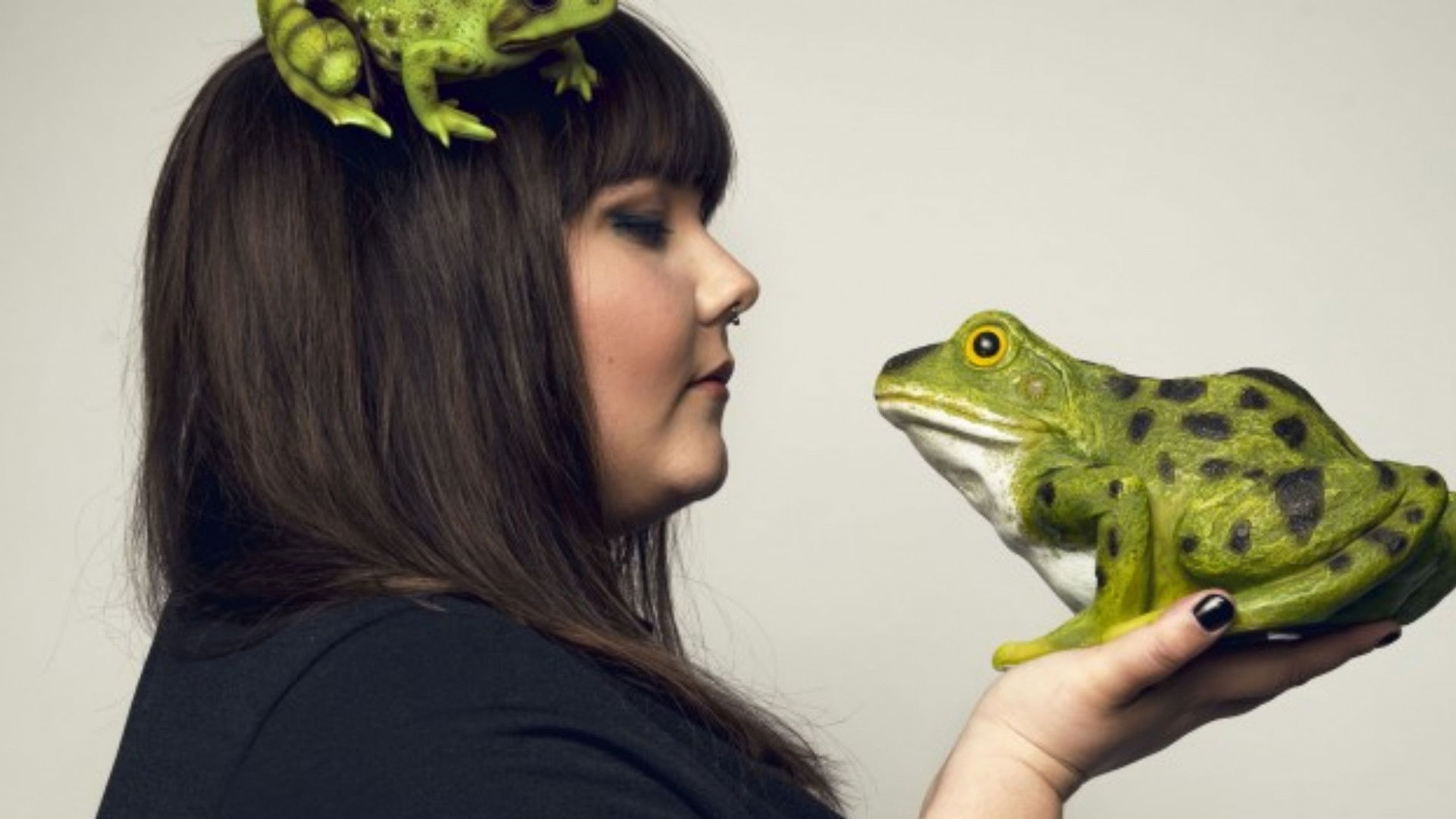 Backdrop for Sofie Hagen: Dead Baby Frog