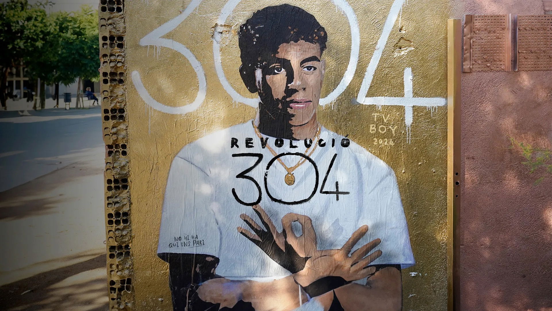 Backdrop for Revolució 304