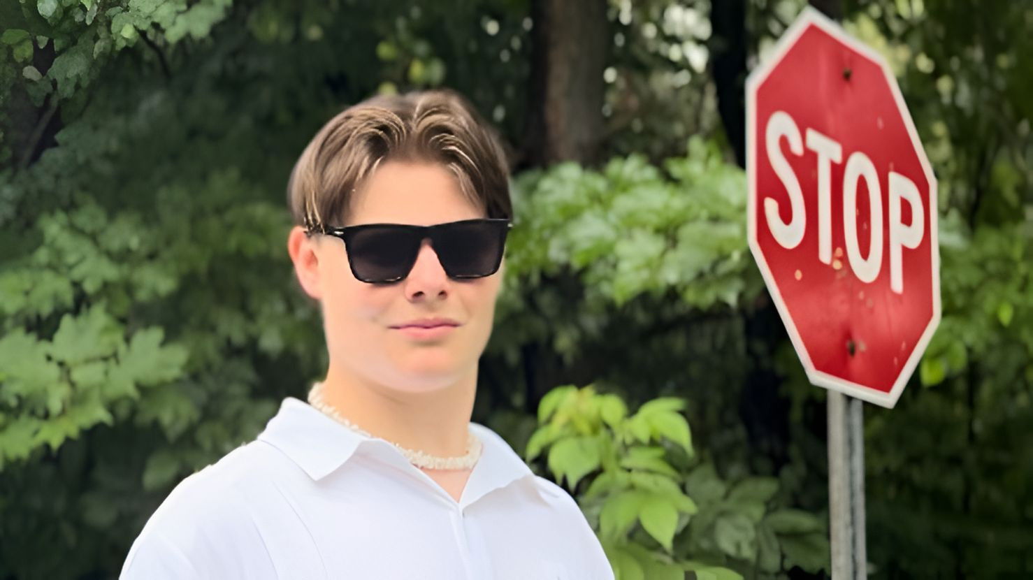 Backdrop for WHEN MY SKULL HITS CONCRETE