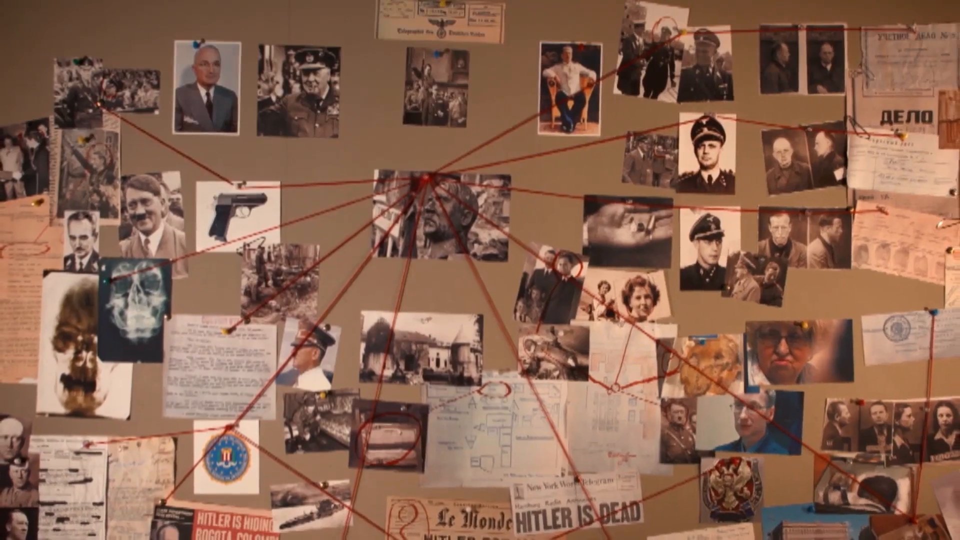 Backdrop for Le Mystère de la mort d'Hitler