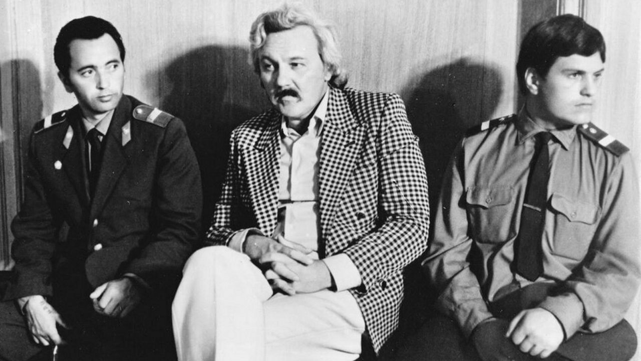 Backdrop for Keys to Paradise