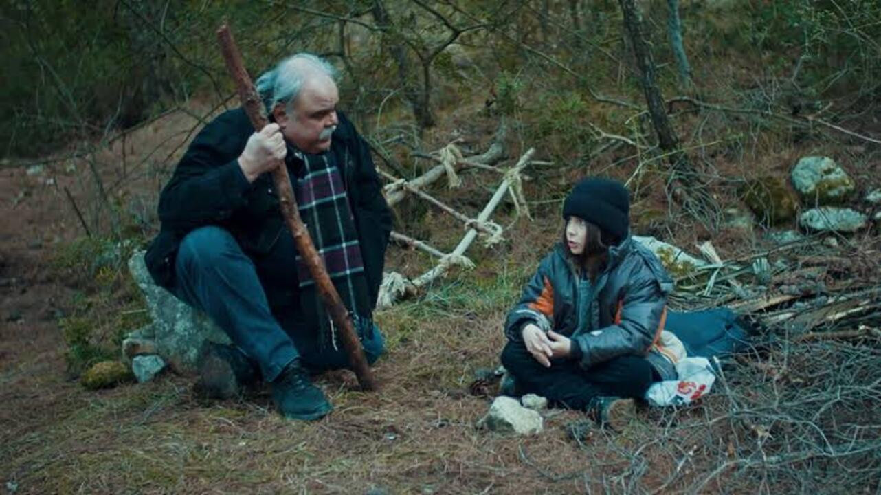 Backdrop for Ormandaki İhtiyar