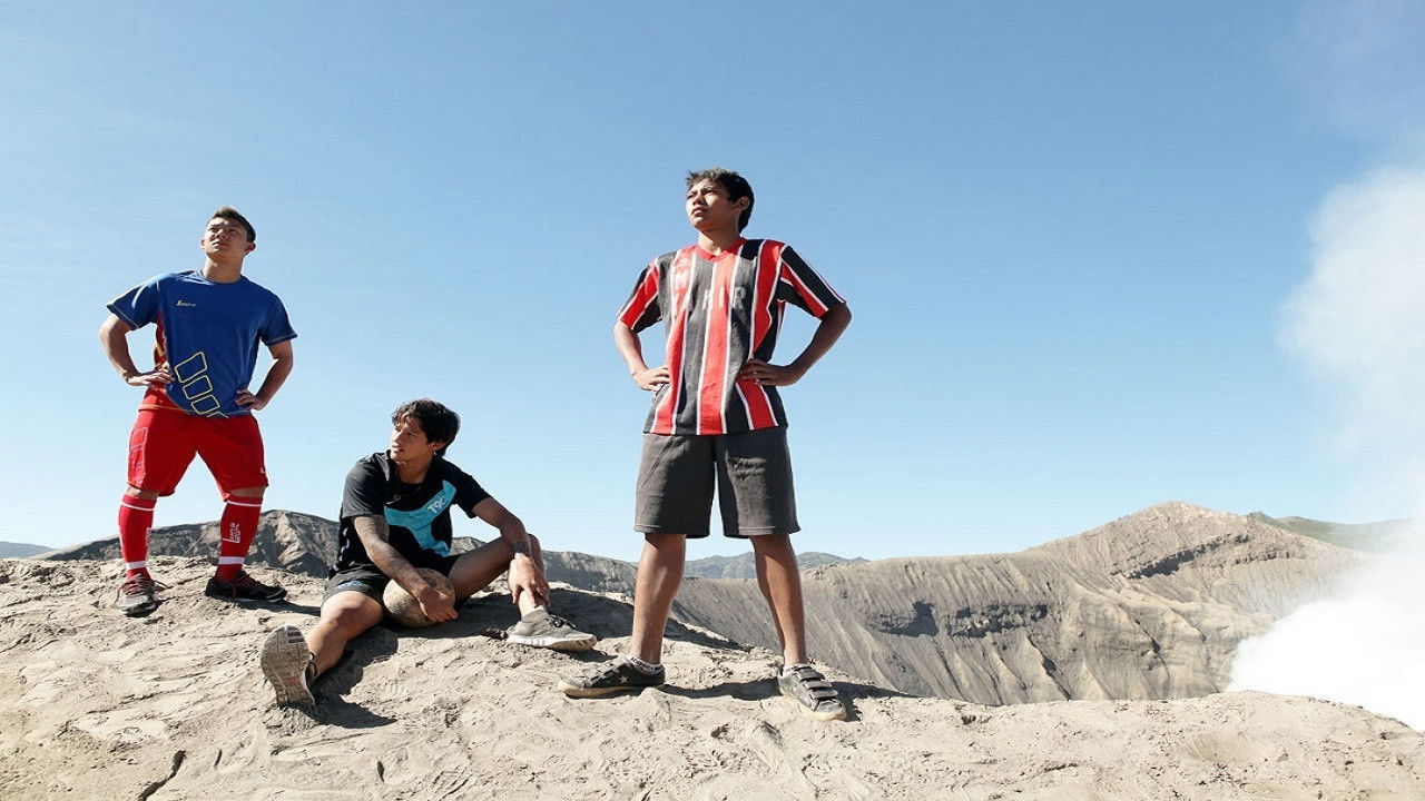 Backdrop for Tendangan Dari Langit