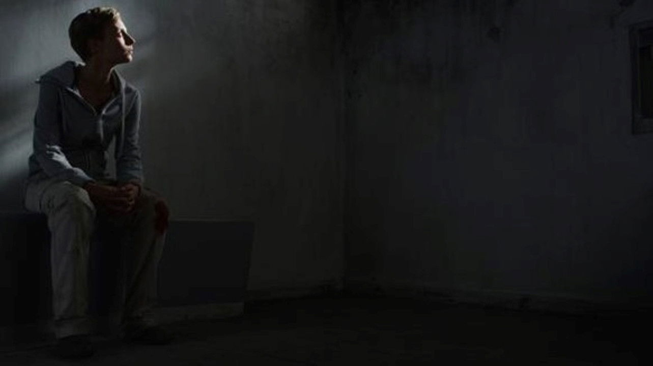 Backdrop for Dis ek, Anna