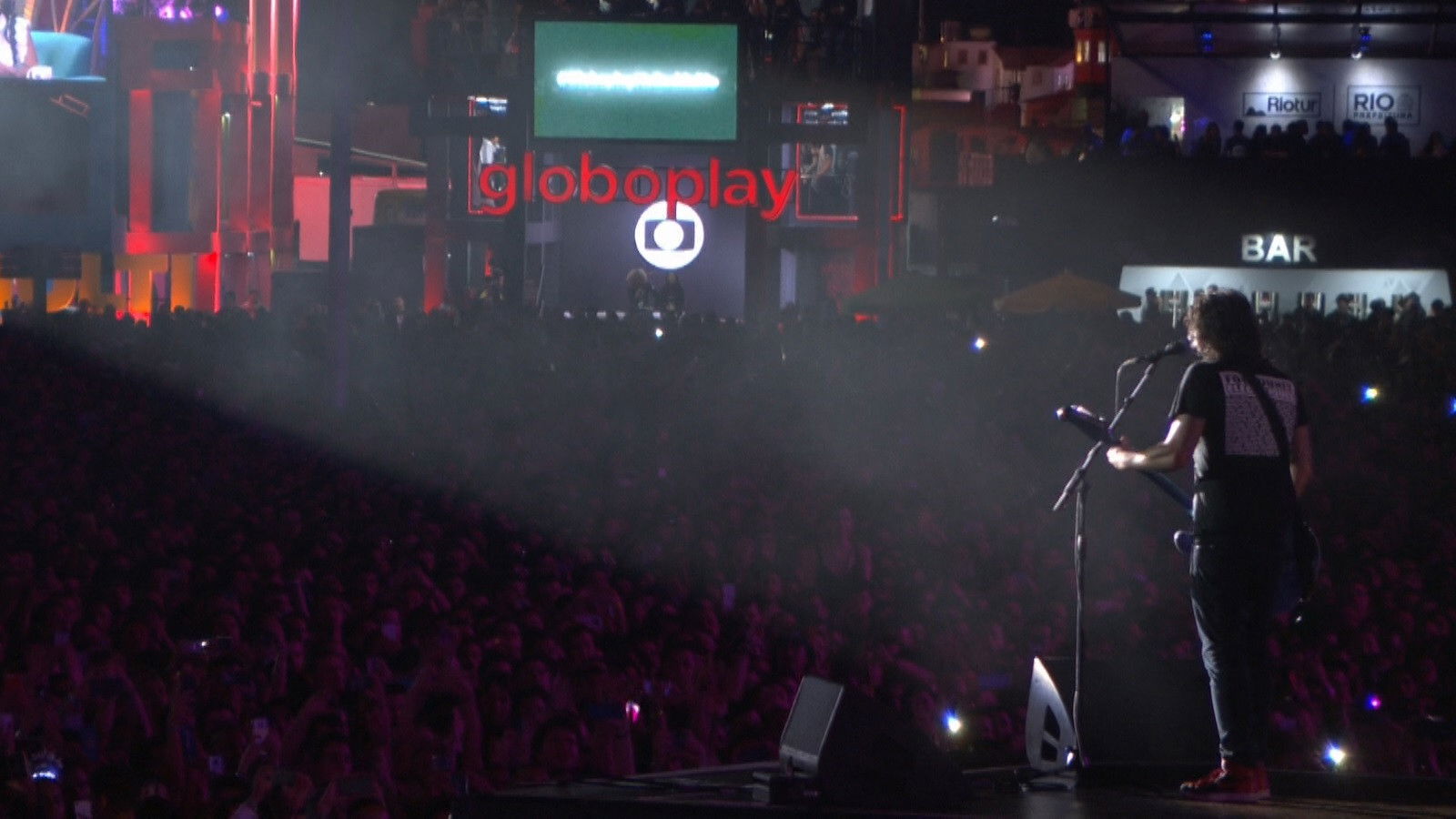 Backdrop for Foo Fighters: Rock In Rio