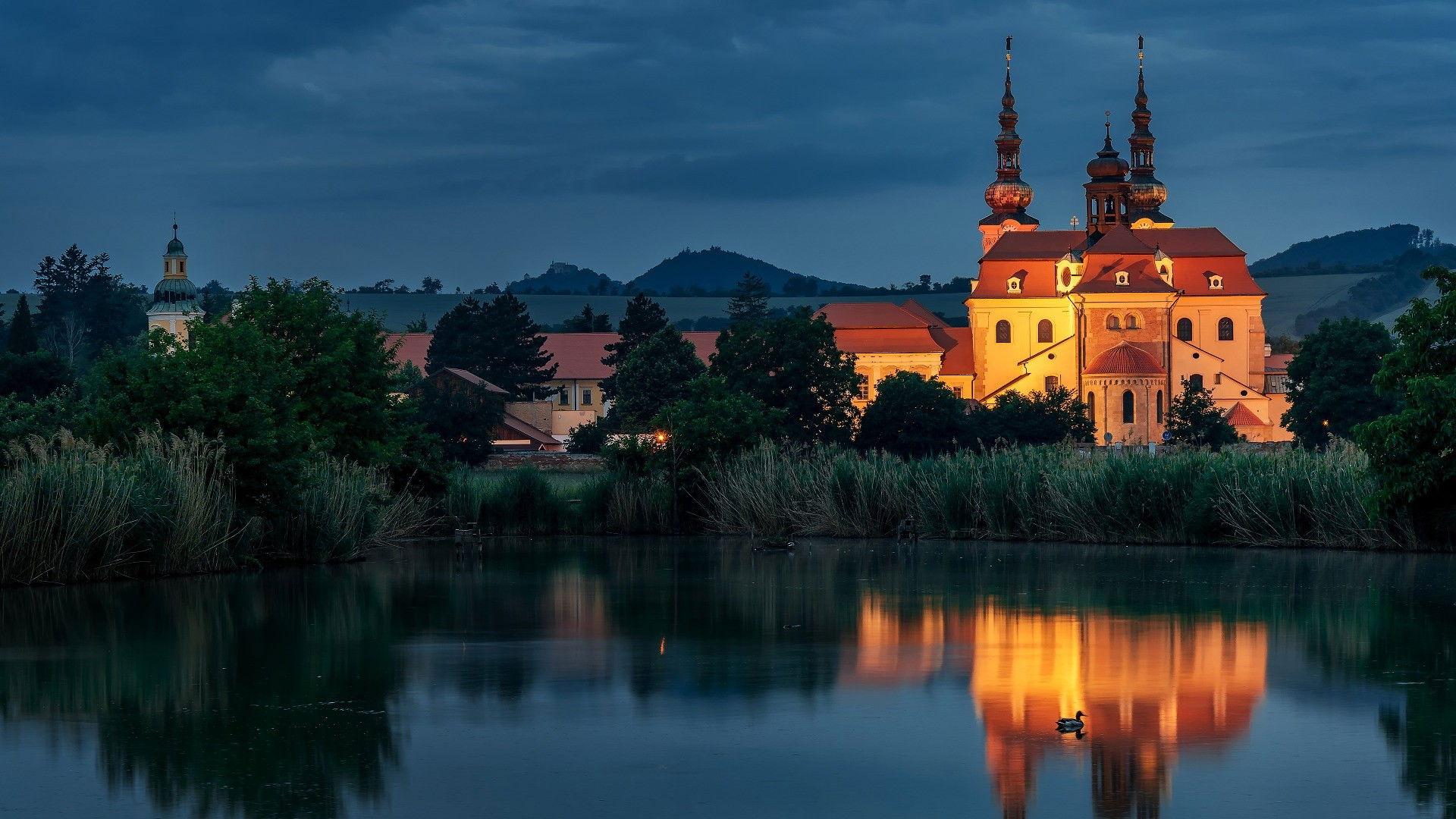 Backdrop for Poutní místa