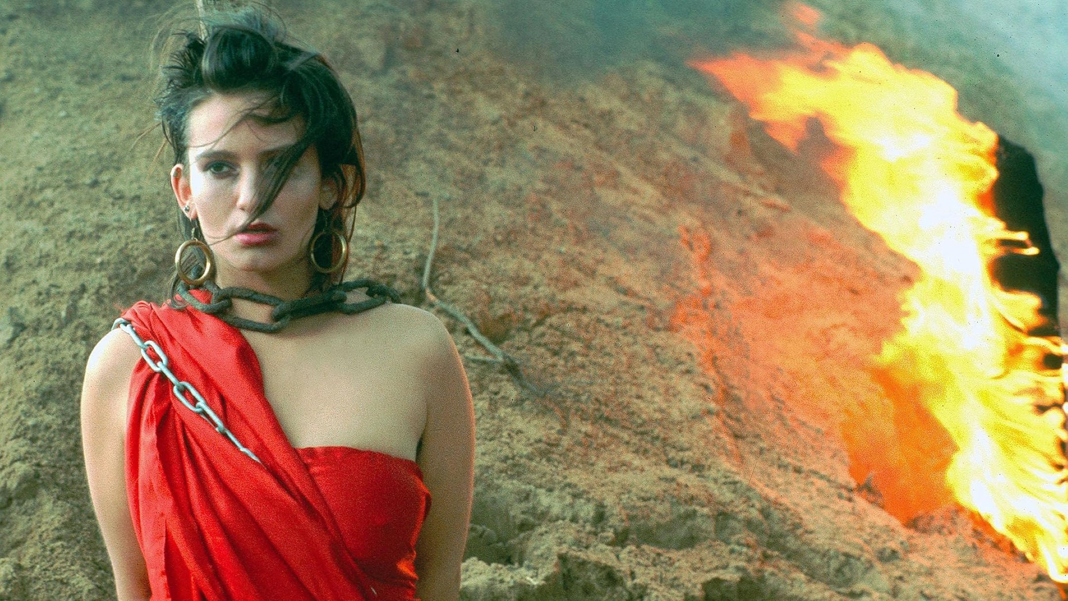 Backdrop for Mona Mur in Conversation