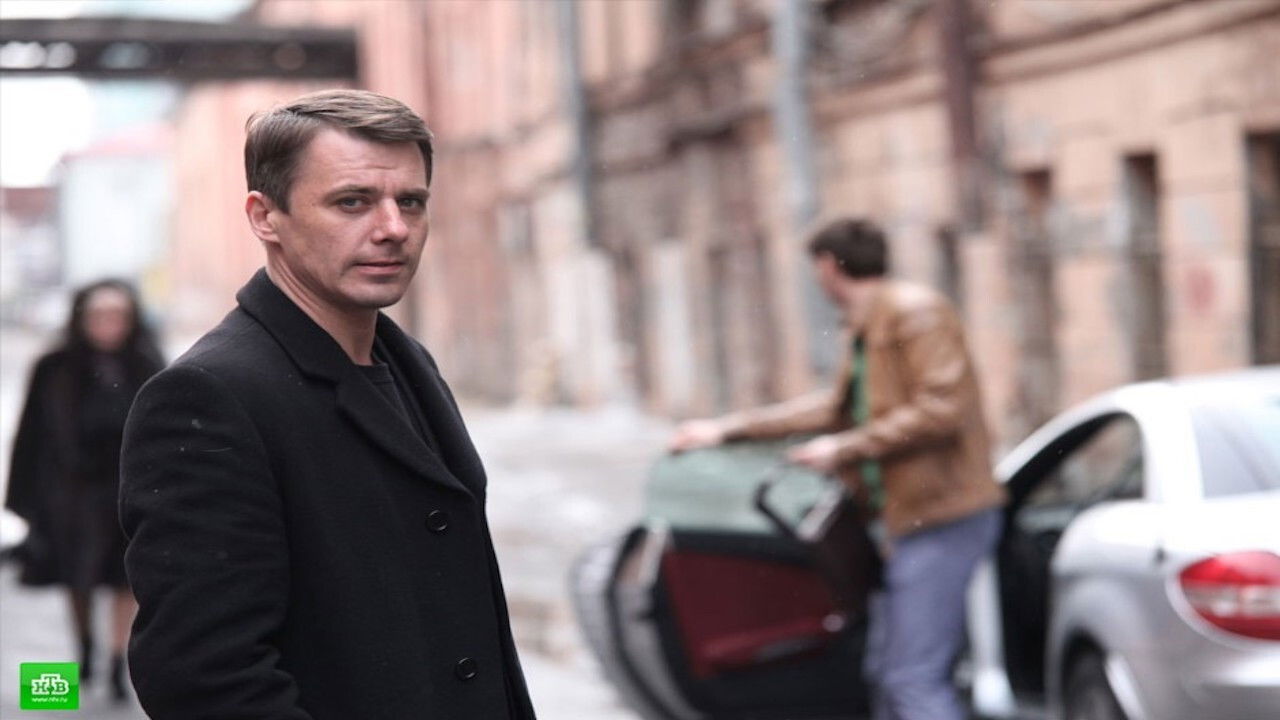 Backdrop for Дорогая