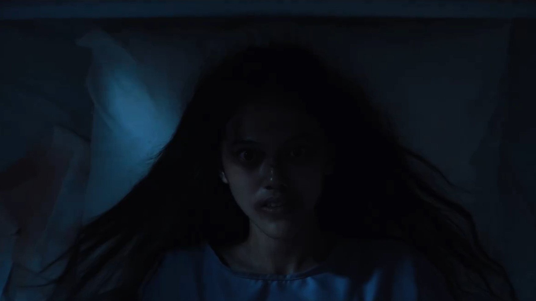 Backdrop for Utusan Iblis: Dia Yang Berada di Antara Kita