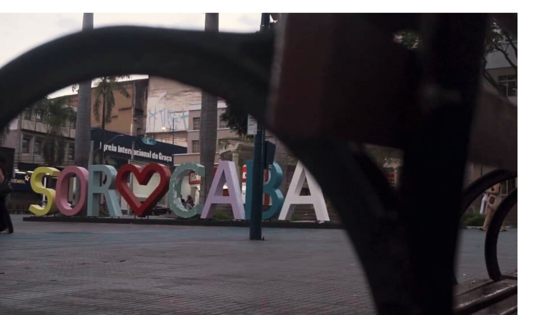 Backdrop for Rastros Urbanos