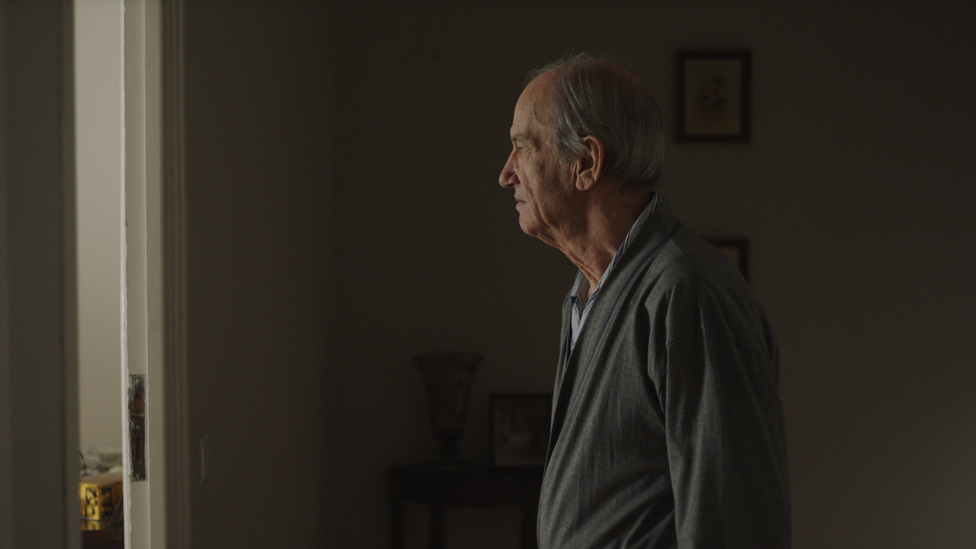 Backdrop for Dying to Come Back