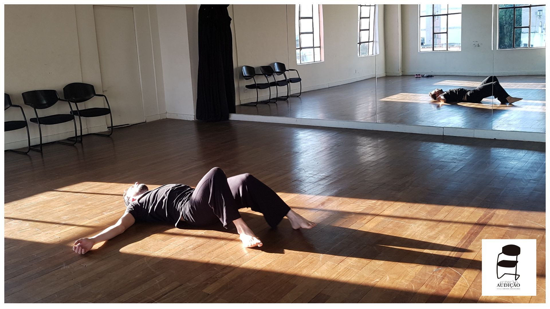 Backdrop for Audição