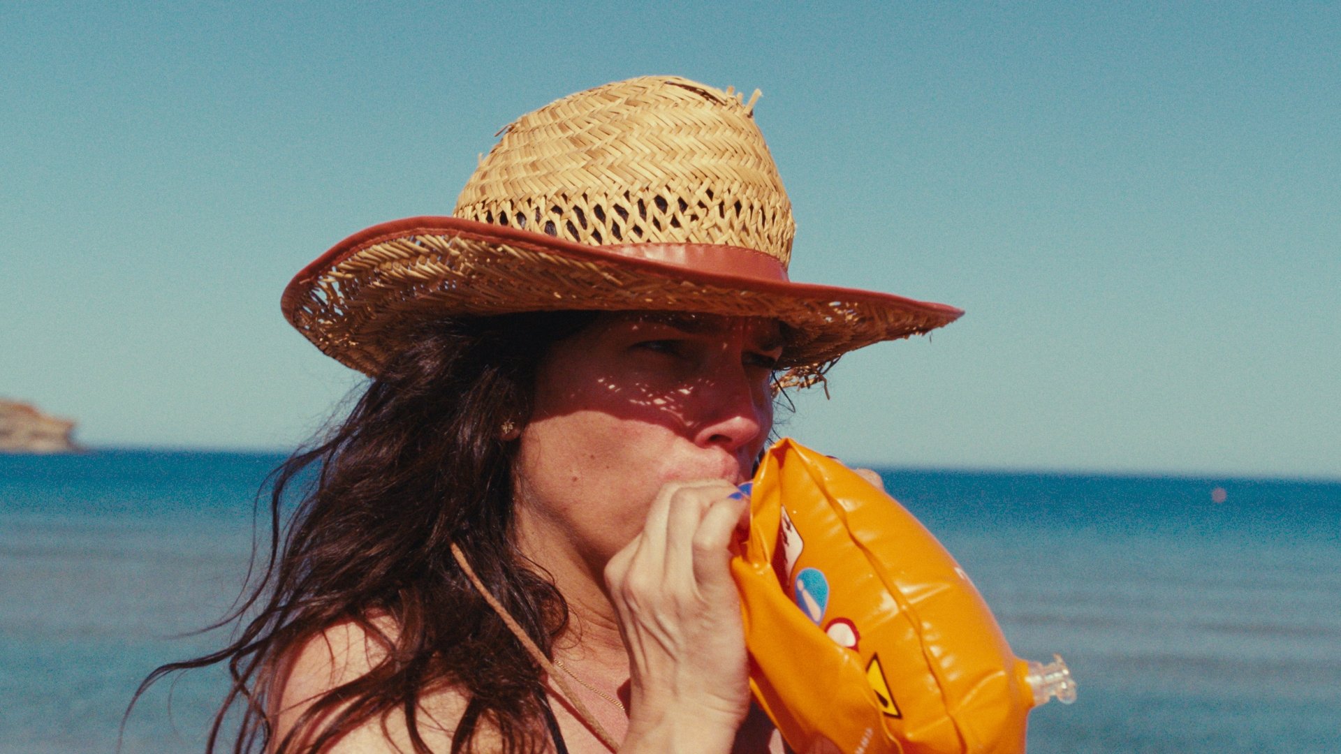 Backdrop for L'Aventura