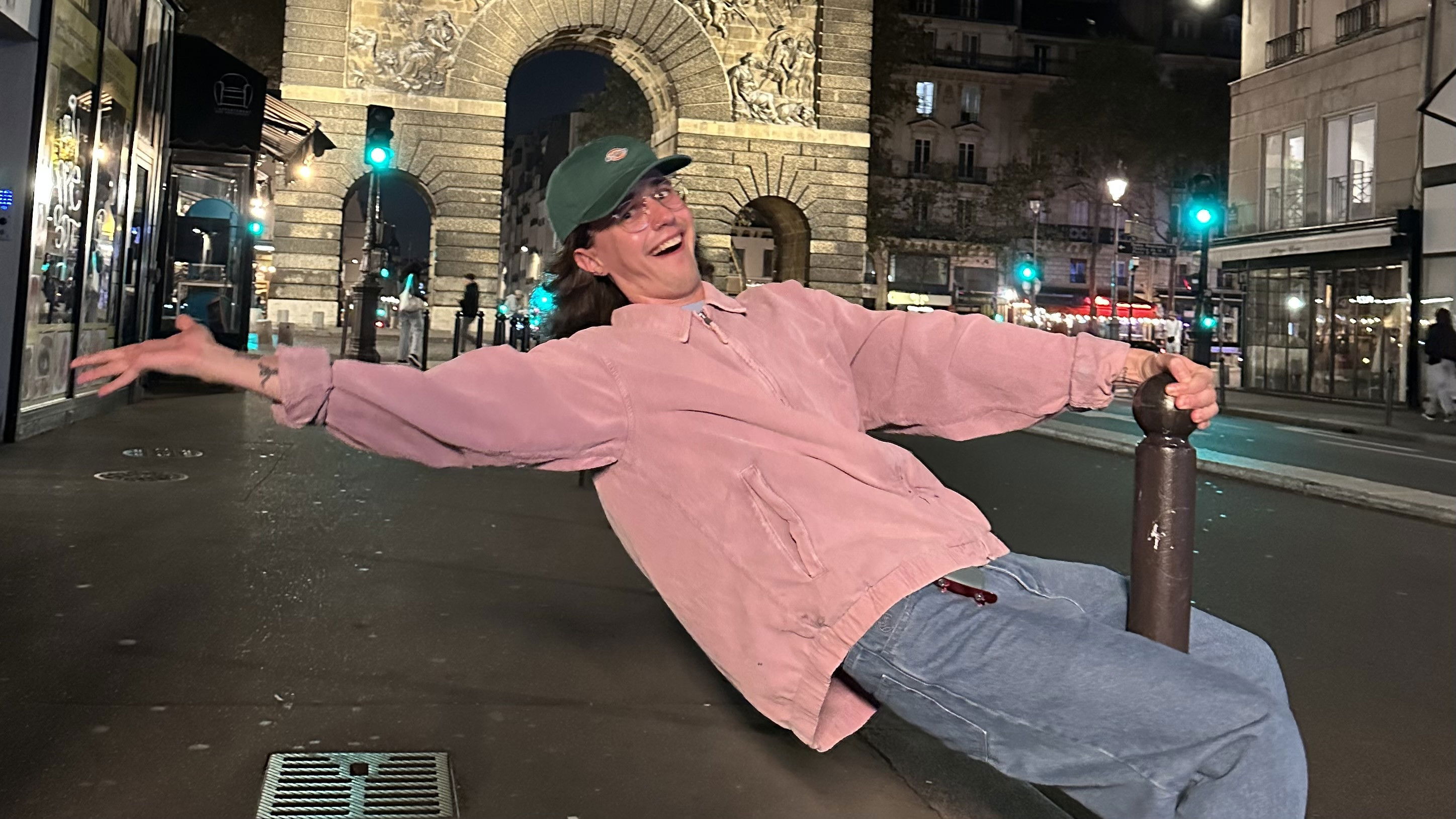 Backdrop for Sasha Dolgopolov: New Stand-Up 2024